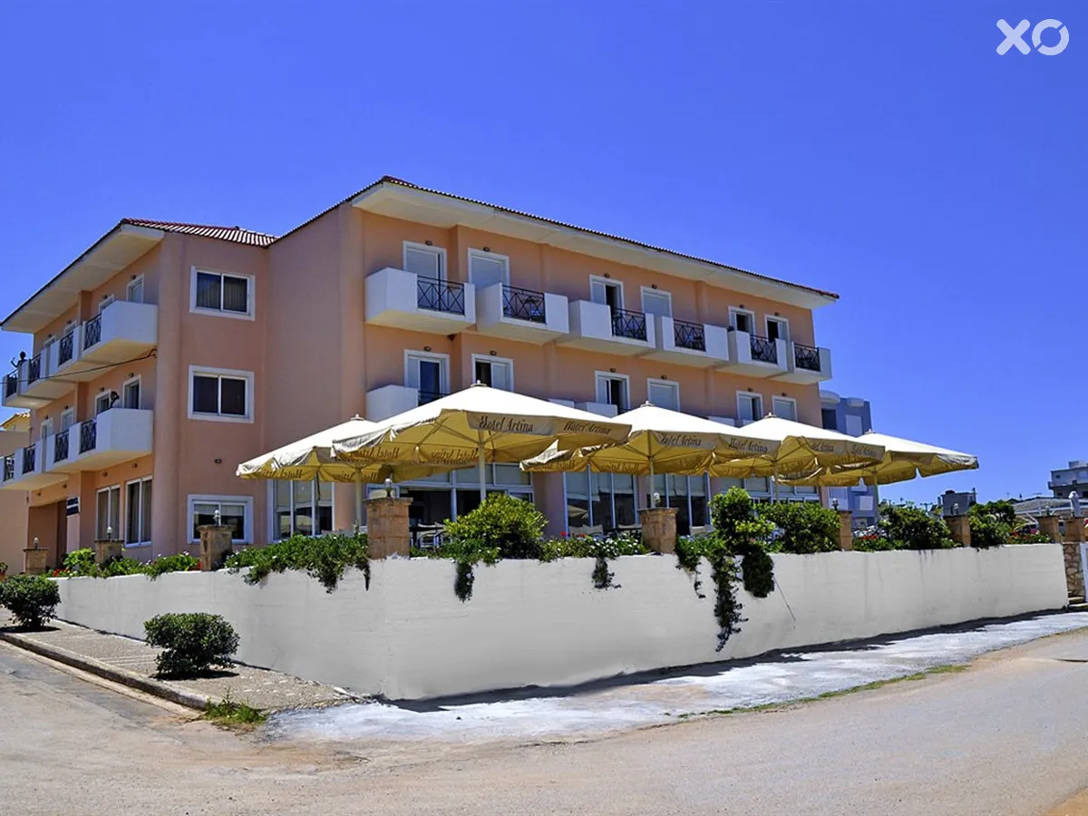 Artina Hotel