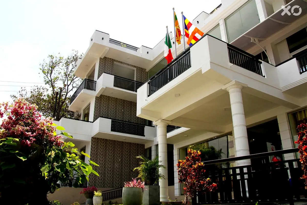 Queens Beach Hotel