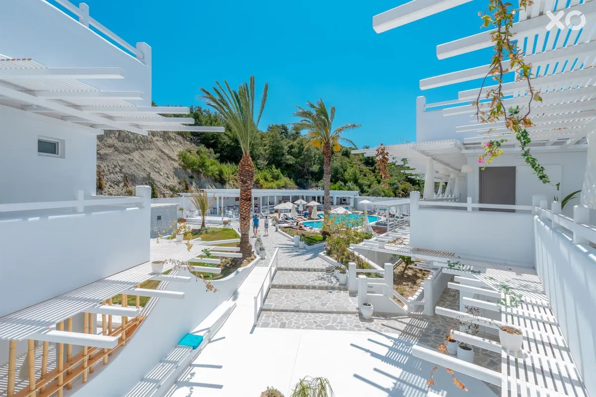 Alex Beach Hotel Bungalows