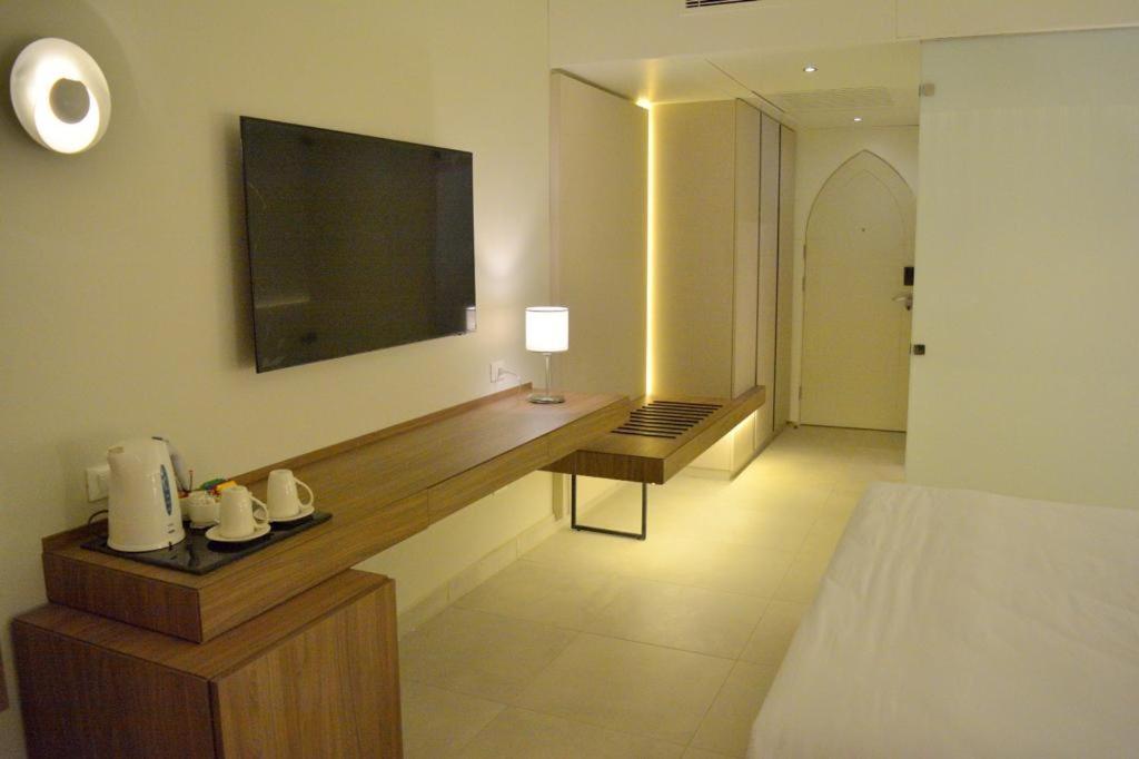 Reef Oasis Beach Resort