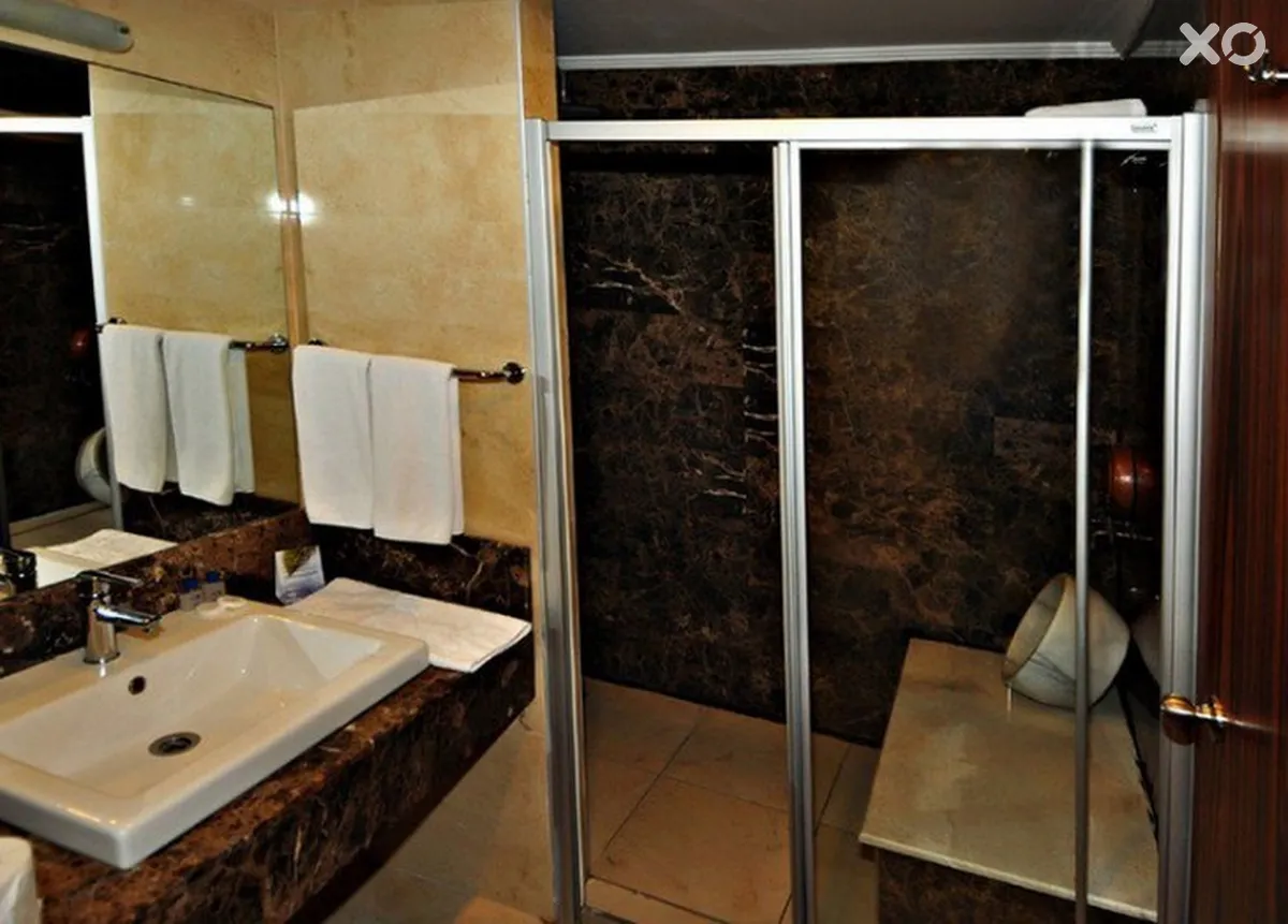 Club Side Coast Hotel