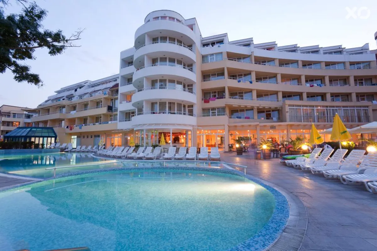 Sun Palace