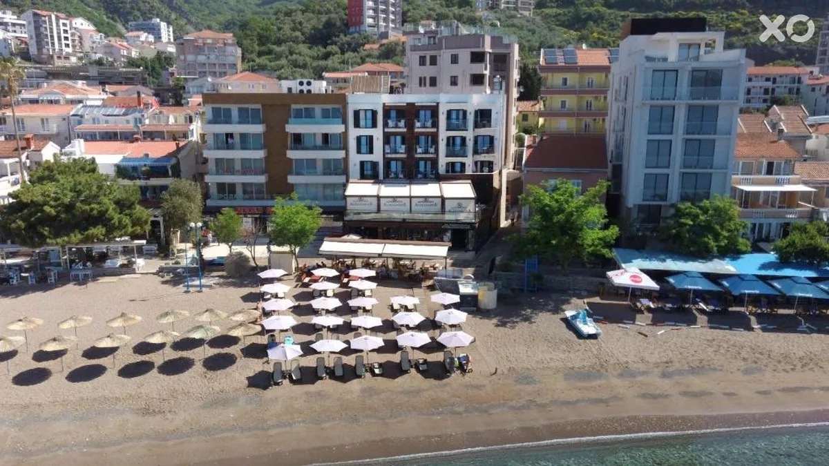 Aleksandar Hotel