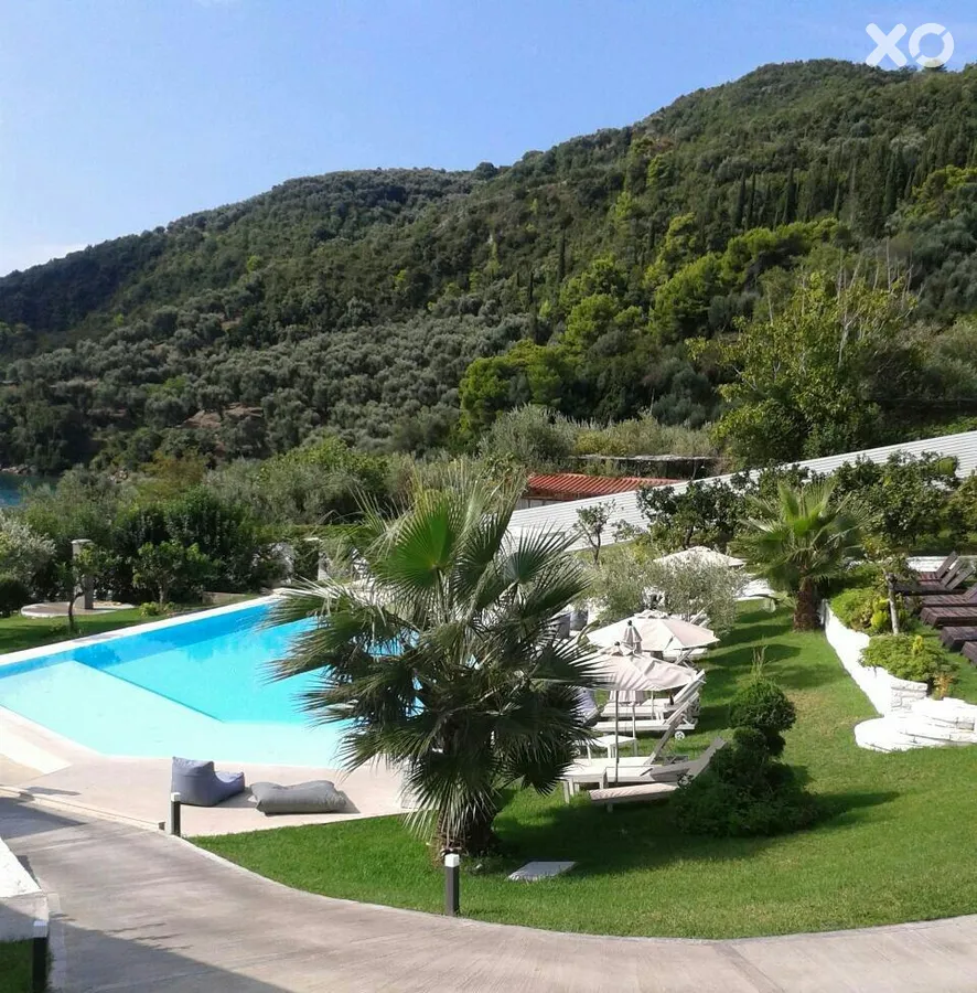 Lichnos Beach Hotel & Suites