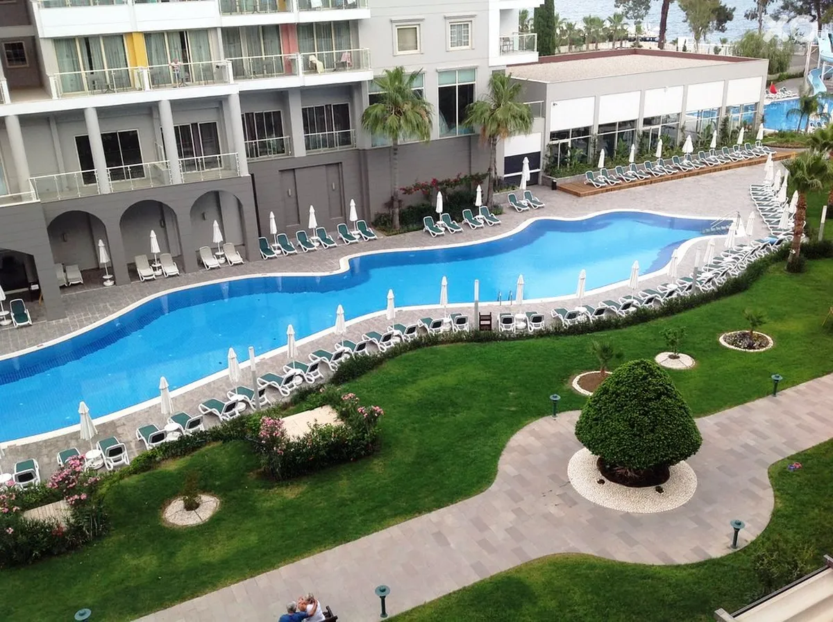 Akra Kemer