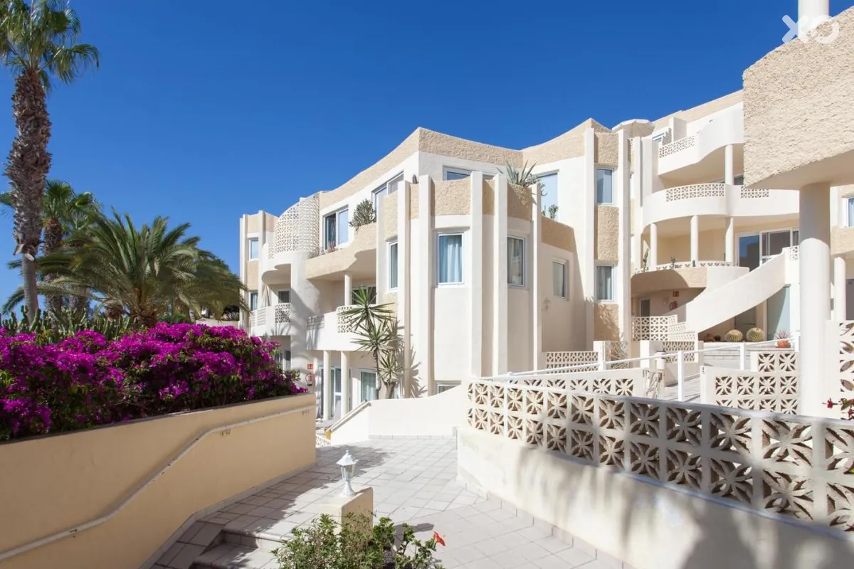 R2 Maryvent Beach Apartments