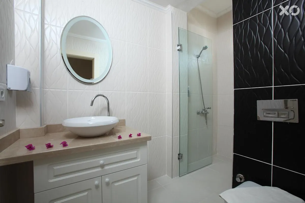 Summer Garden Suites & Beach Hotel