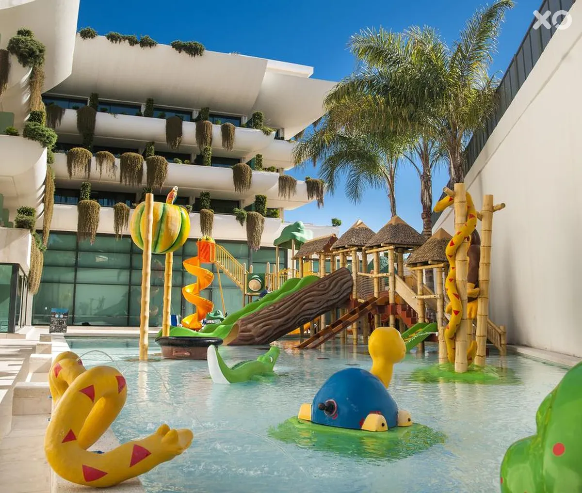 Deloix Aqua Center Hotel