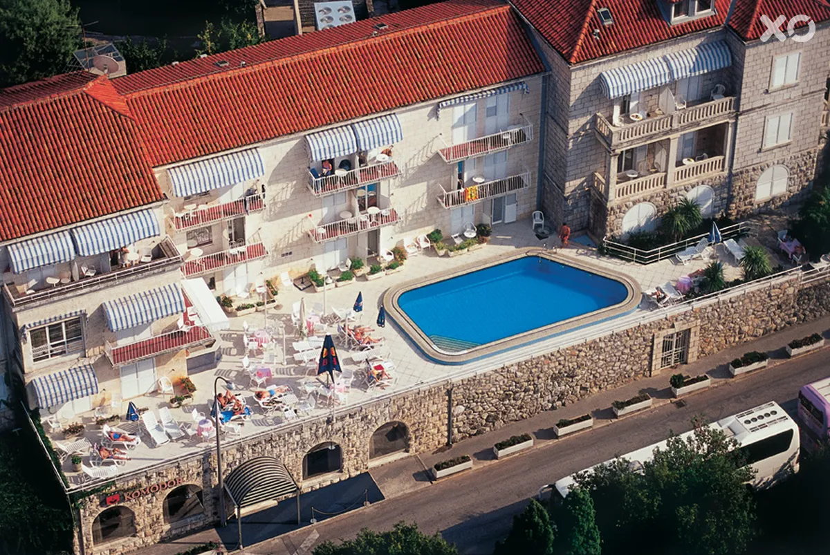 Komodor Hotel