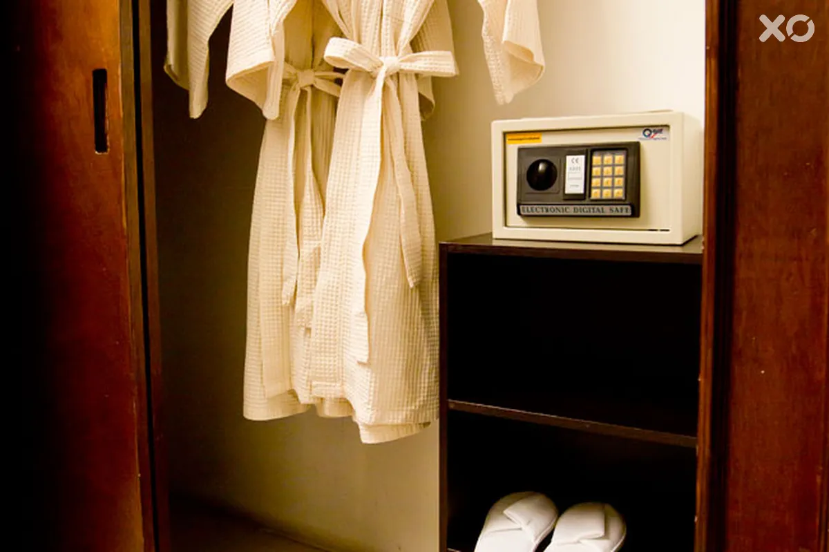 Sinsuvarn Airport Suite