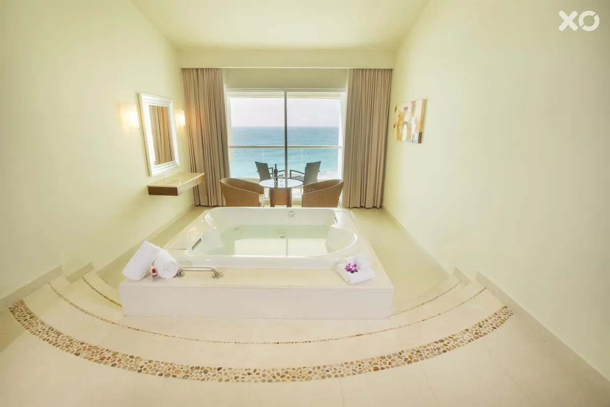 Sun Palace