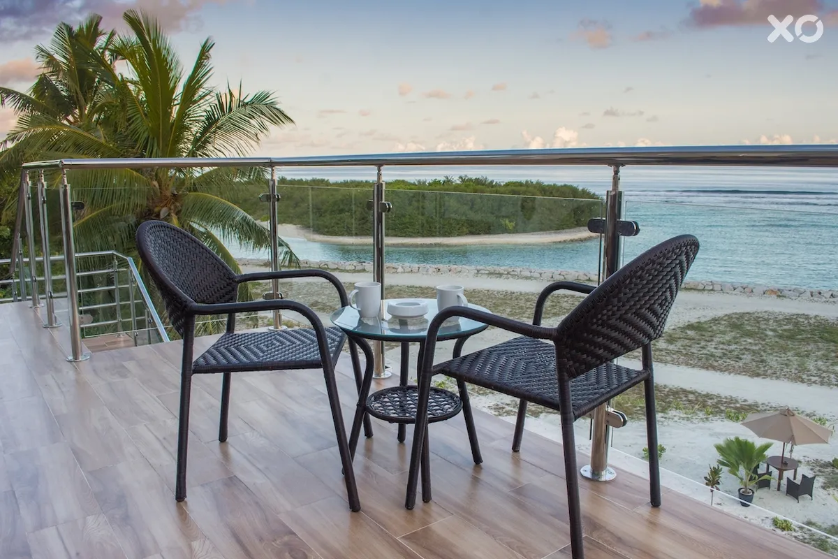 Reef Edge Thulusdhoo Guest House