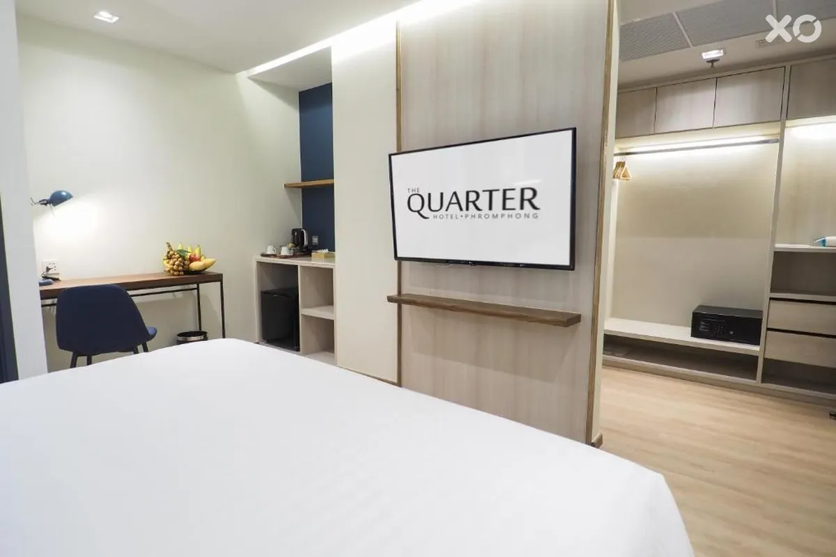 The Quarter Phromphong By UHG