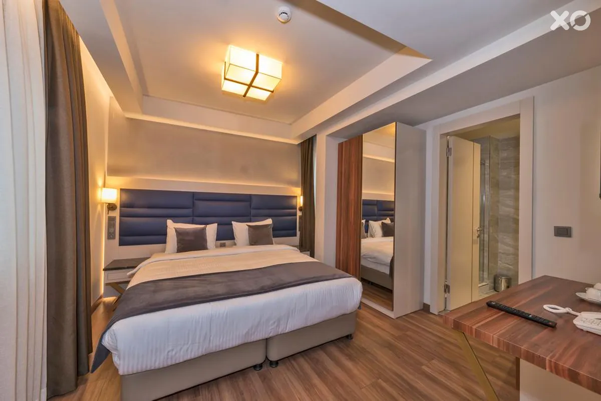 Golden Royal Hotel