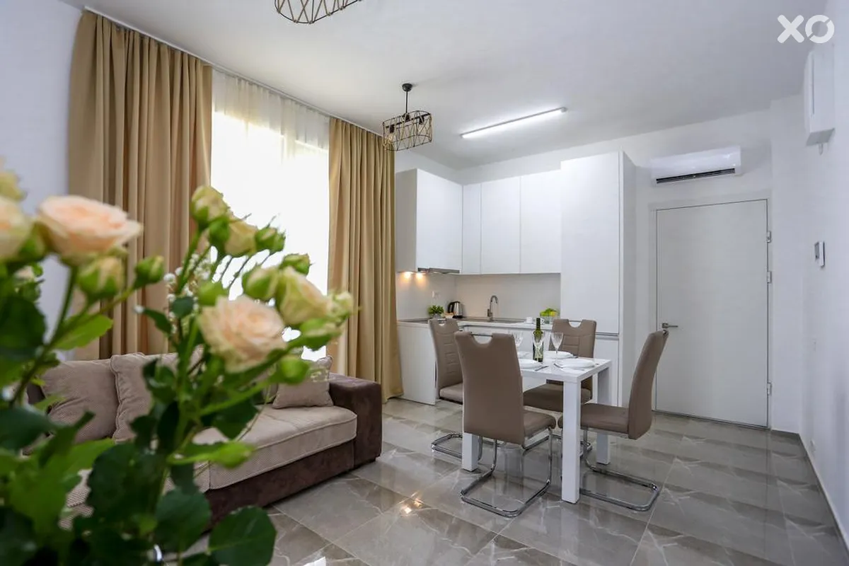 Delmar Residence