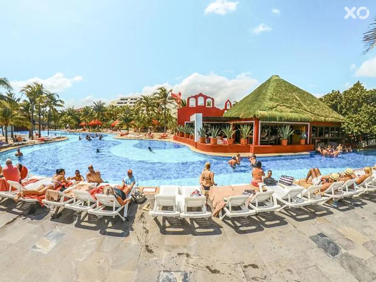 The Pyramid на Grand Oasis