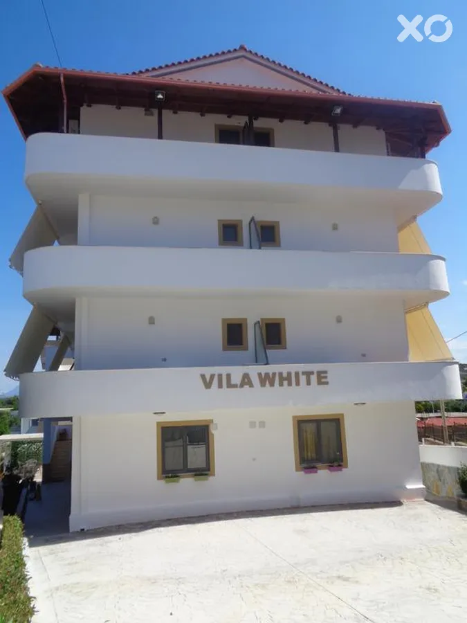 Vila White