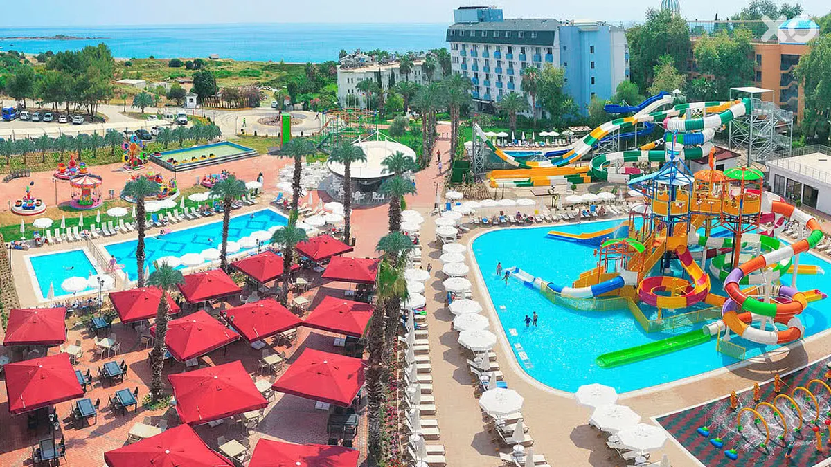 Club Aqua Plaza