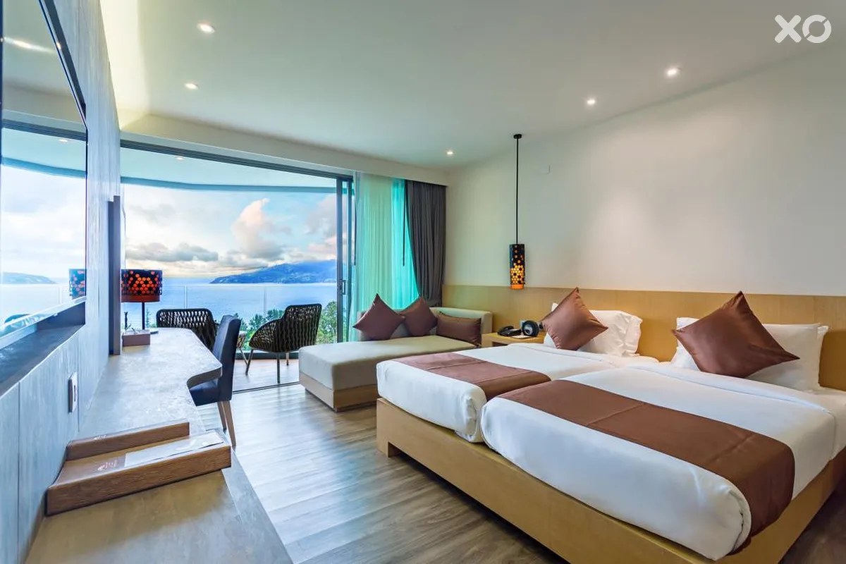 Crest Resort & Pool Villas