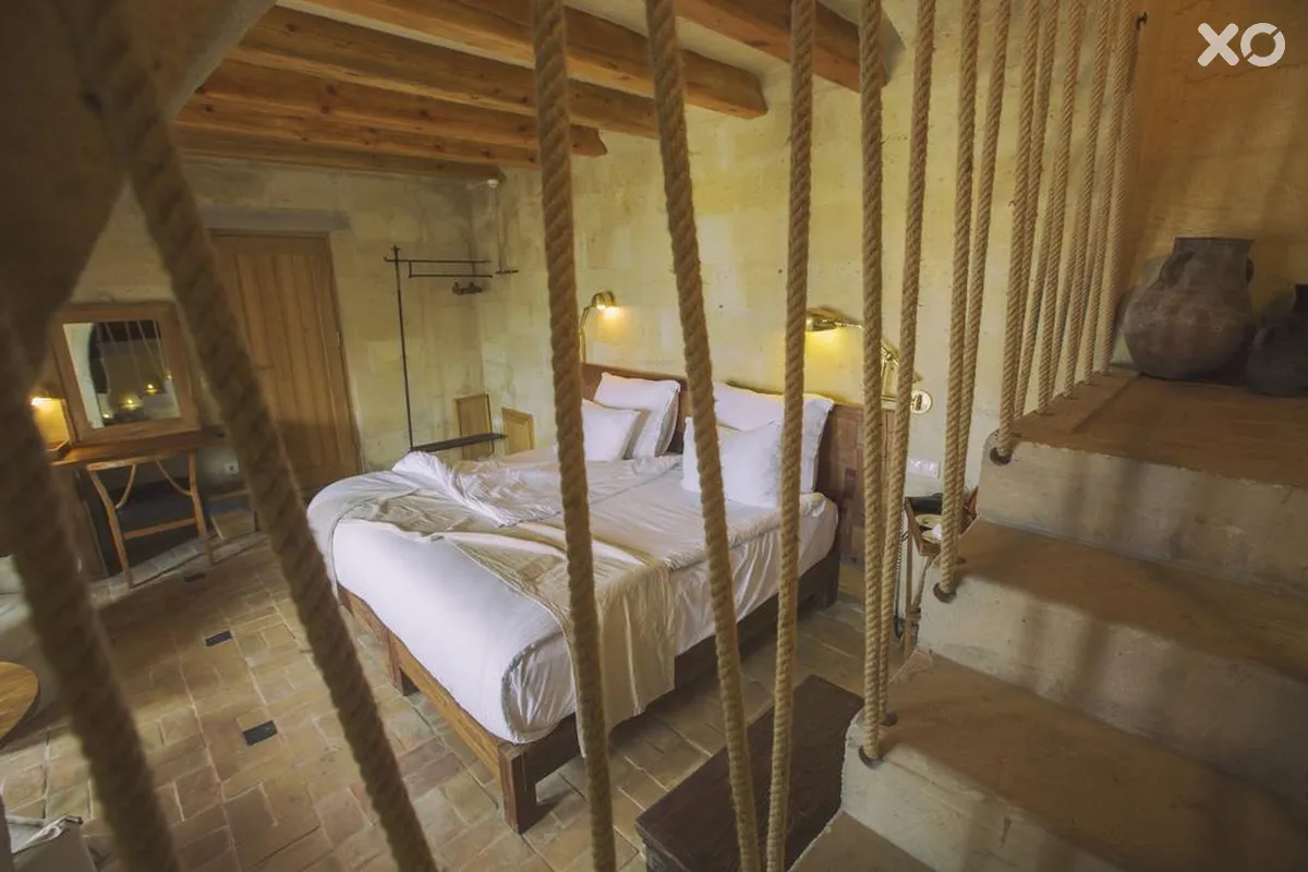 Millstone Cave Suites Hotel