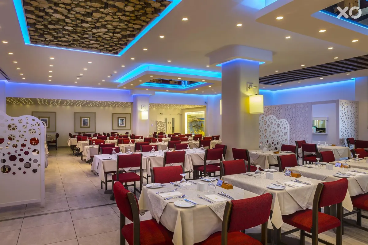 Cavo Maris Beach Hotel