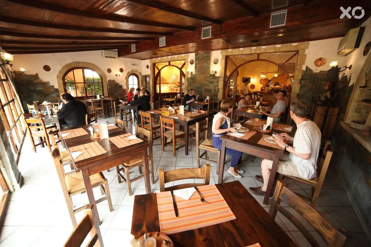 Erato Hotel