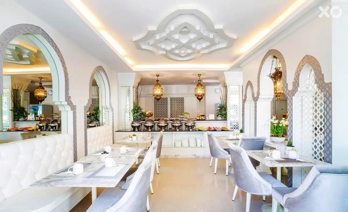 The Verandah Hotel