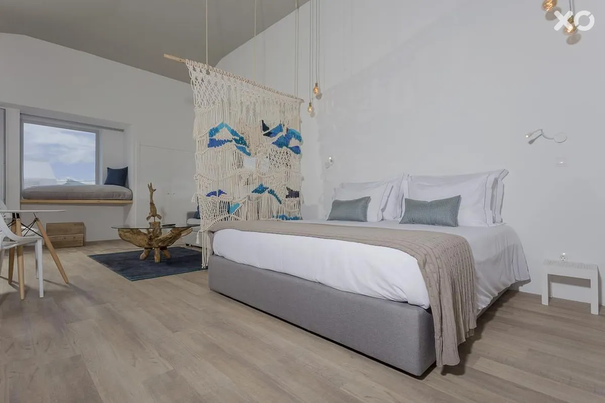 White Exclusive Suites & Villas