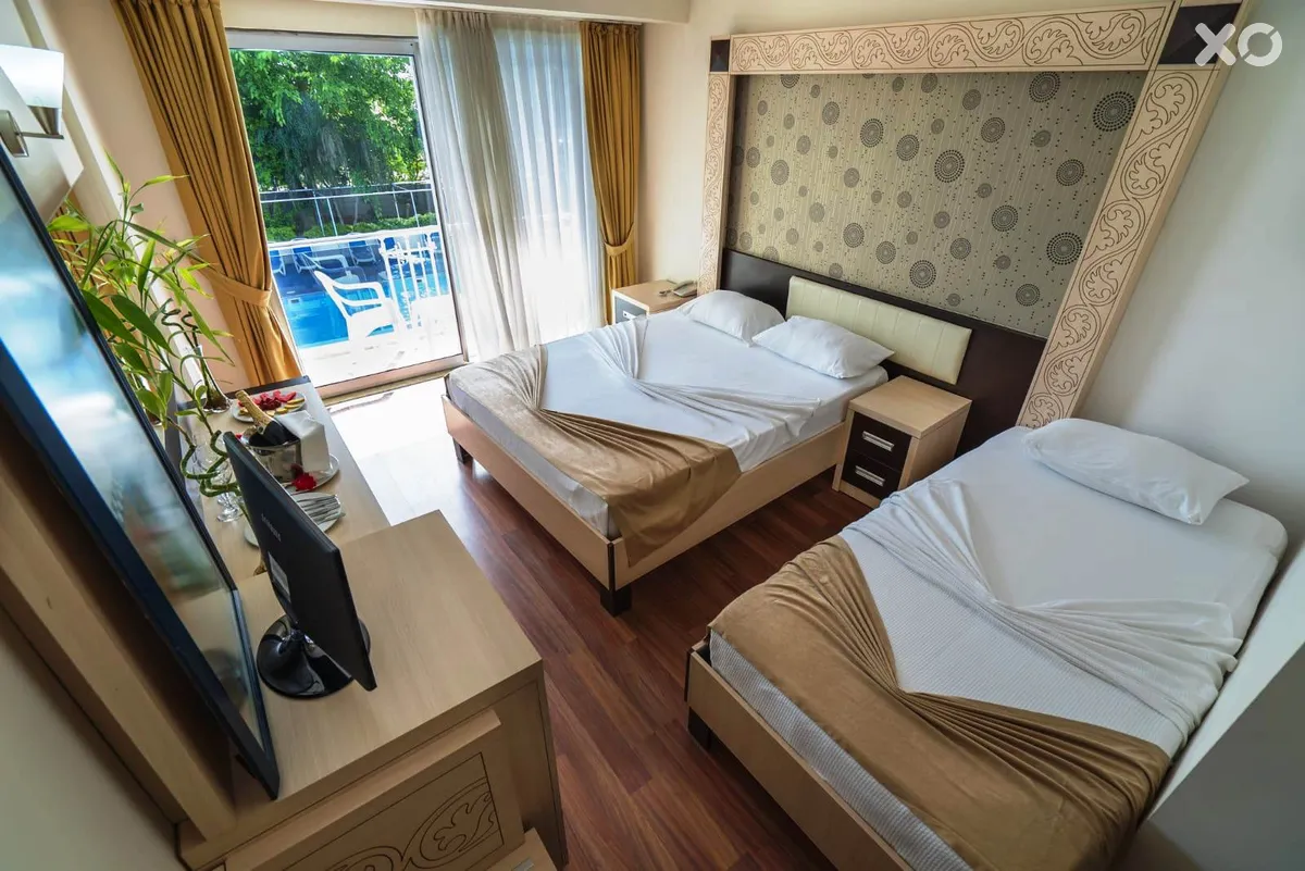 Aperion Beach Hotel