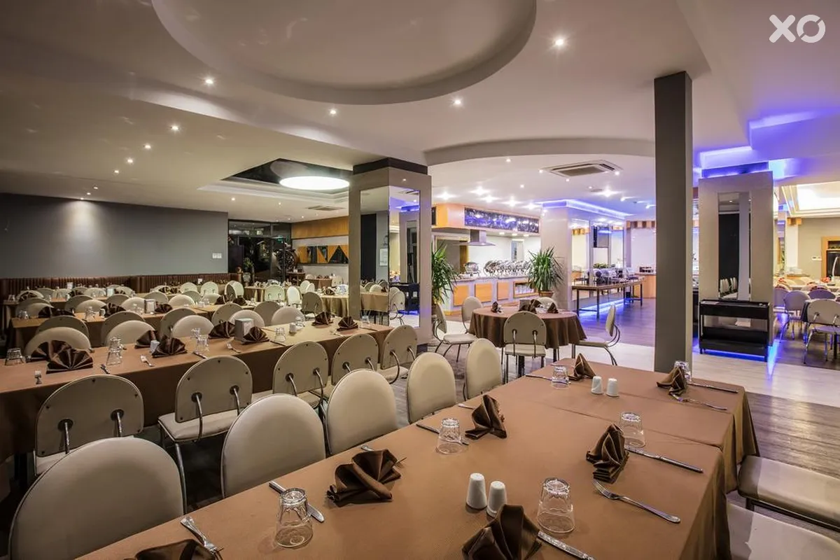 Marina Hotel & Suites