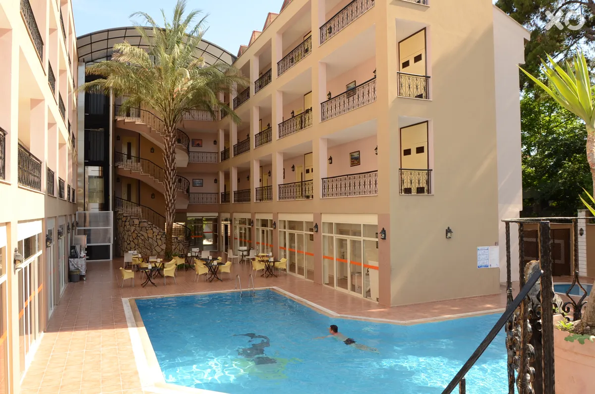 Club Park Marina Hotel