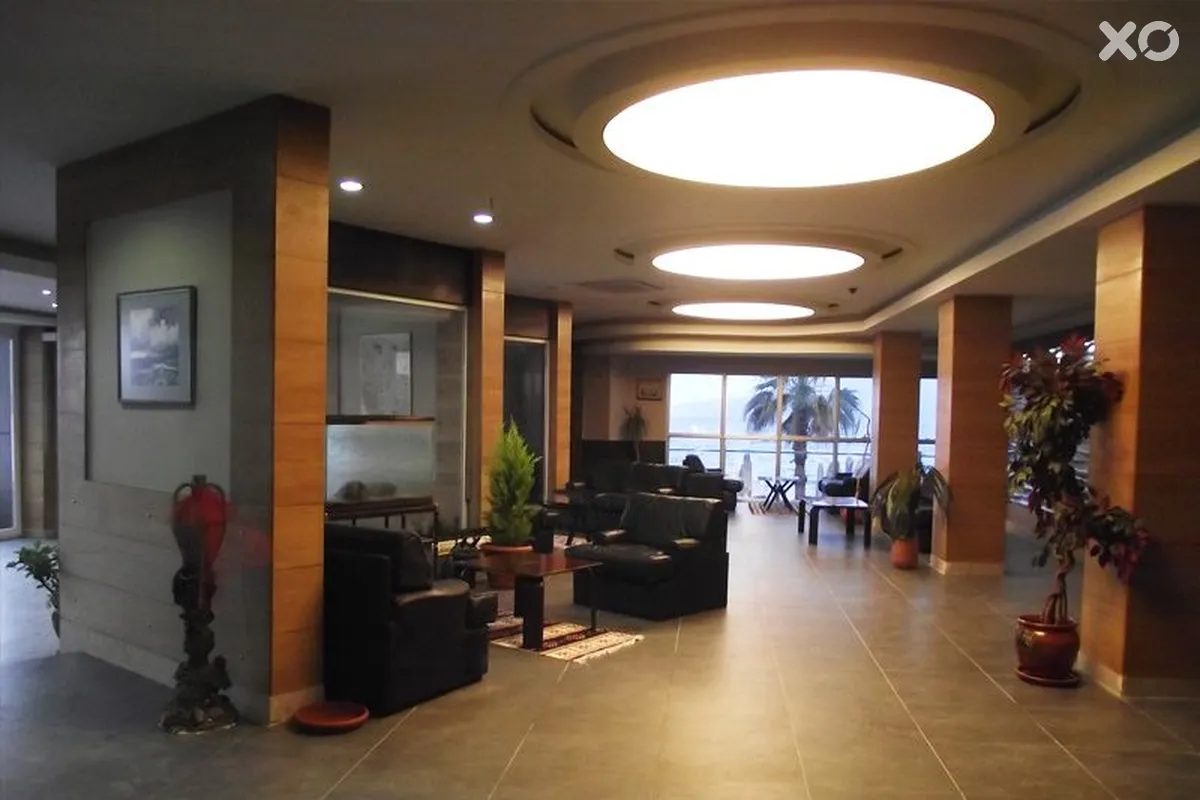 Point Beach Hotel