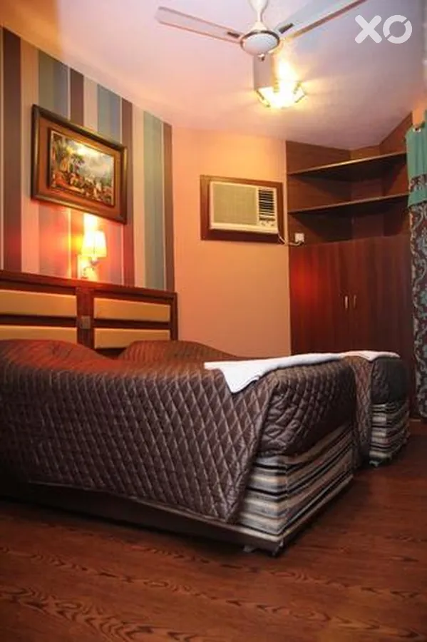 OYO 329 Down Town Hotel