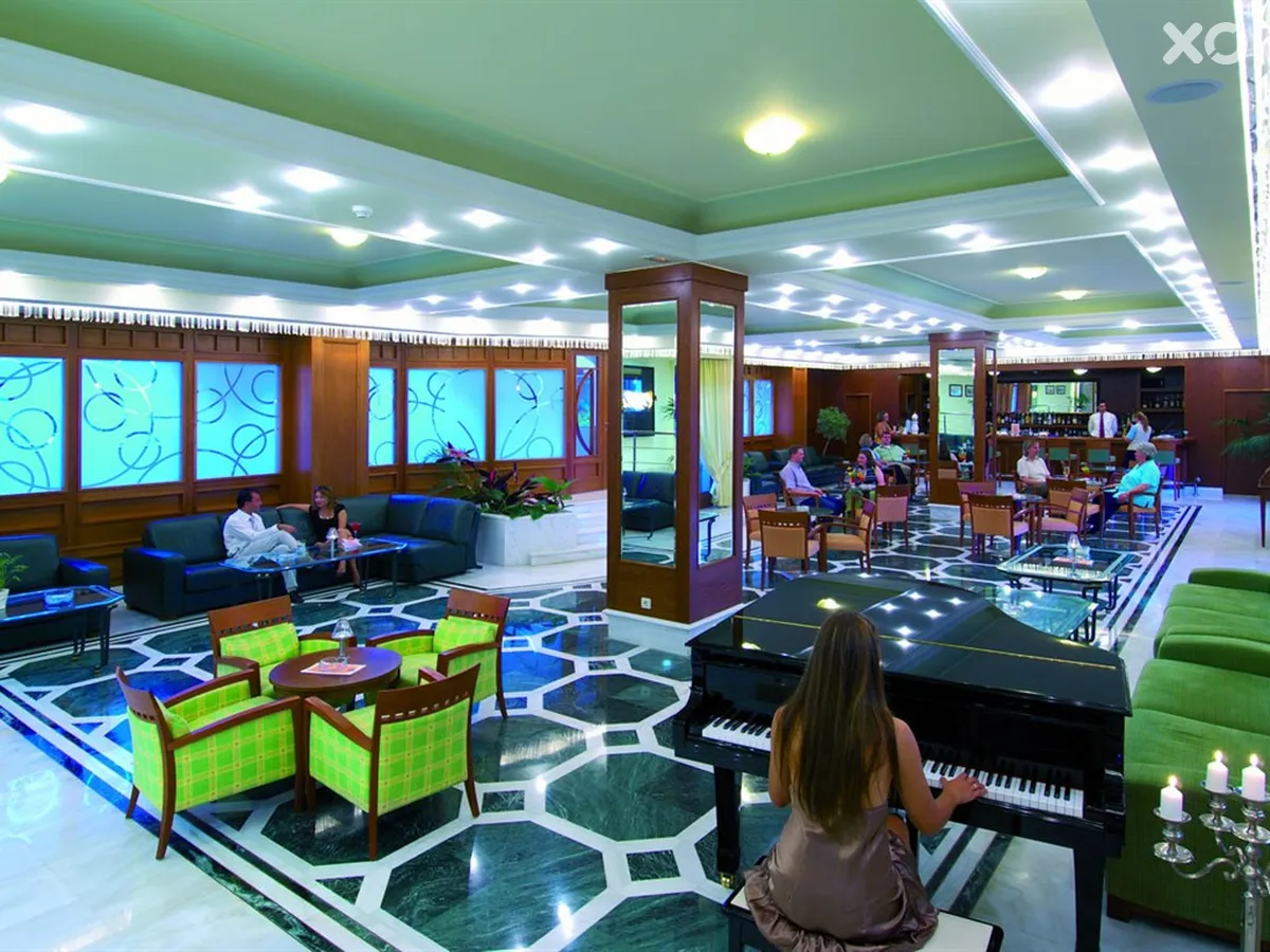 Minoa Palace Resort & Spa Hotel