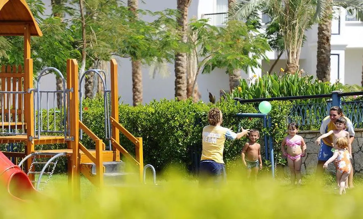Reef Oasis Blue Bay Resort & Spa