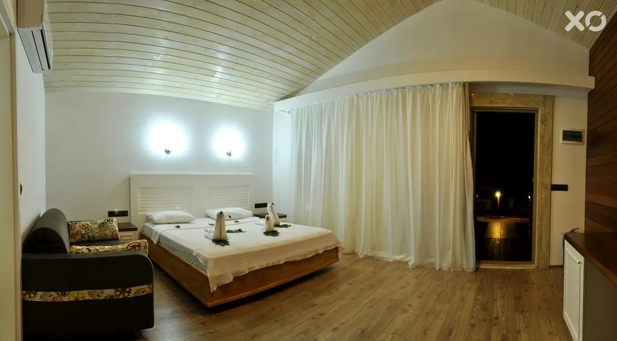 Apella Hotel