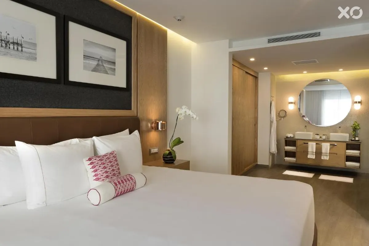 The Fives Beach Hotel & Residences