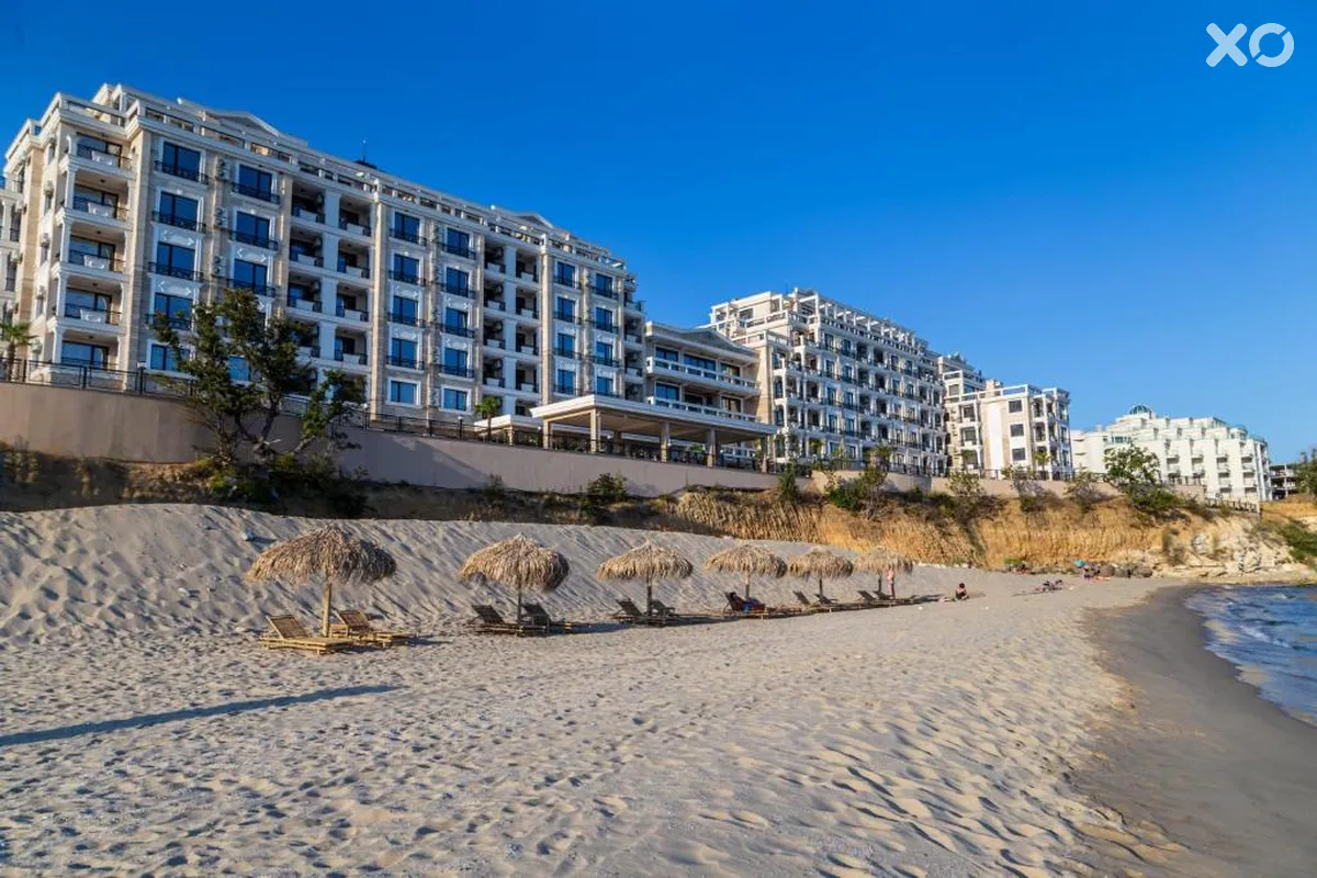 Onyx Beach Residence