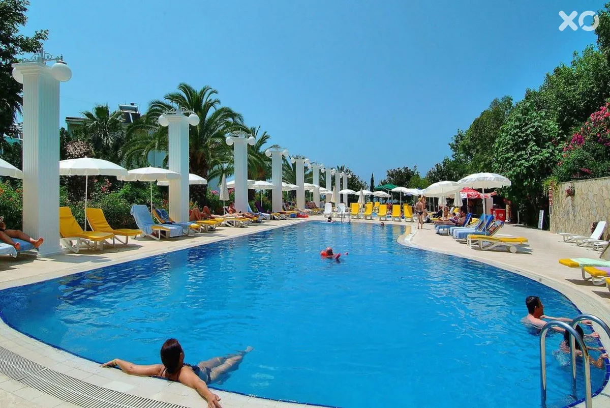 Club Aqua Plaza