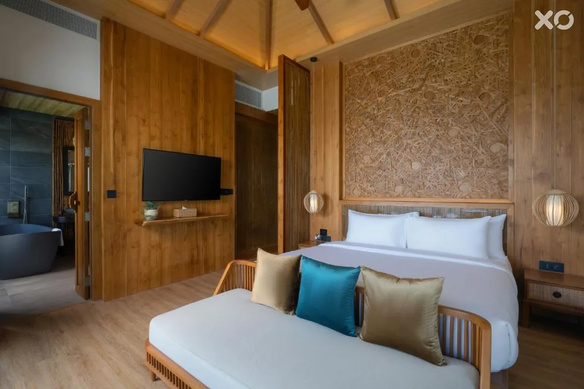 Sinae Phuket Luxury Hotel