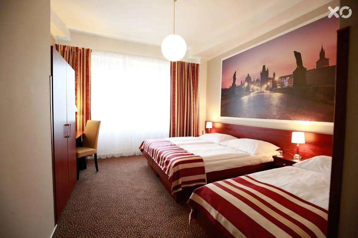 Metropolitan Old Town Hotel