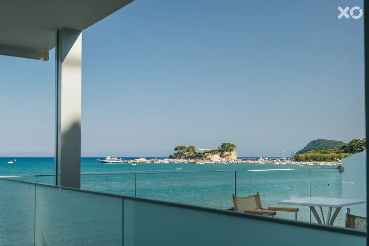 Denise Beach Hotel