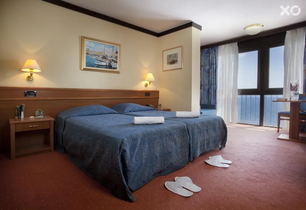 Kristal Hotel