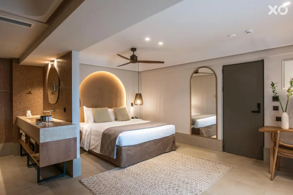 Paralos Venus Suites