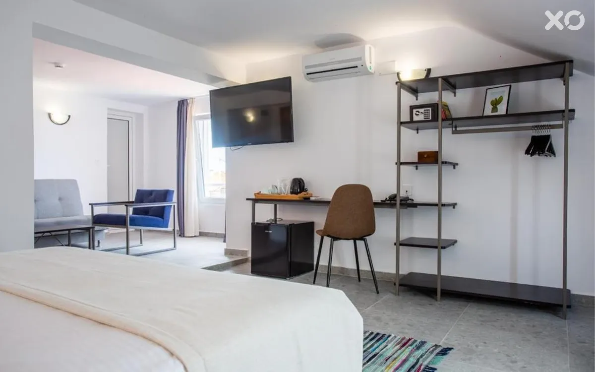 Mistral Hotel