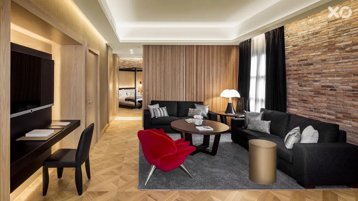 Monument Hotel
