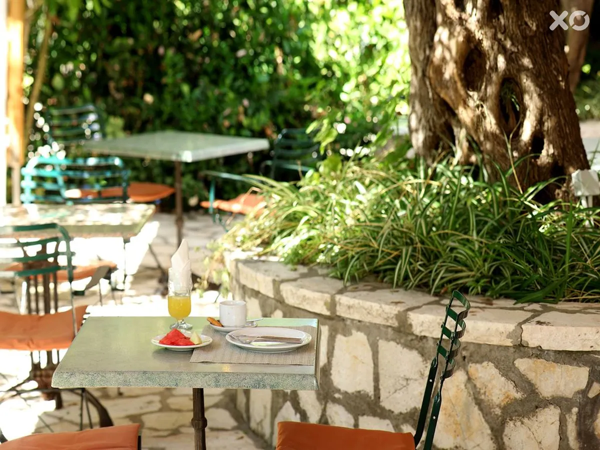 Nefeli Hotel