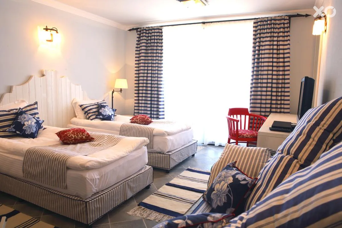 Oasis Park Hotel
