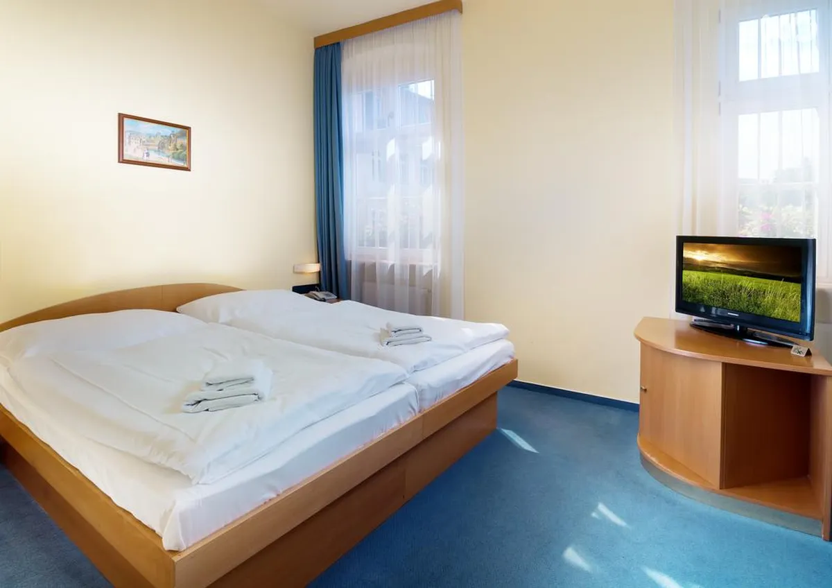 Ruze Hotel