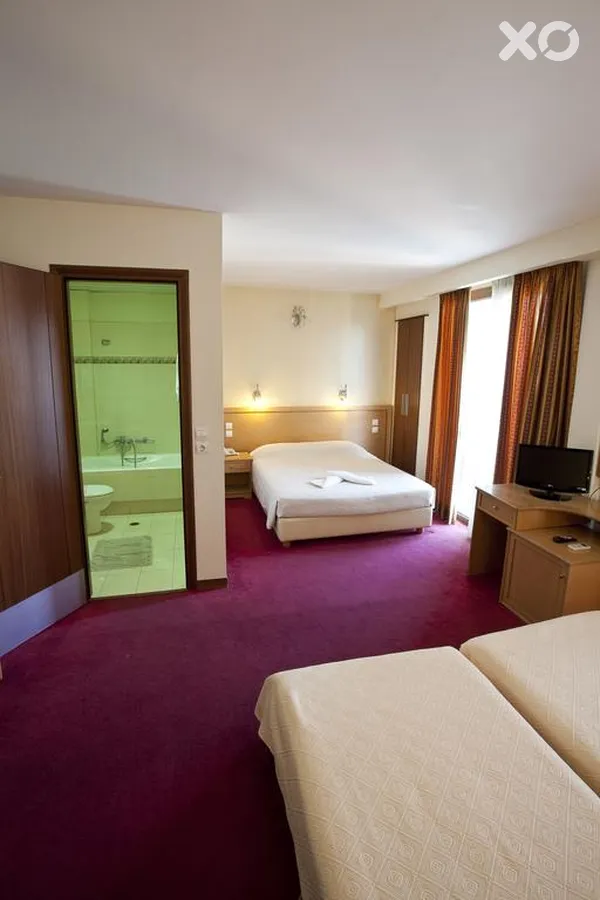 Golden City Hotel